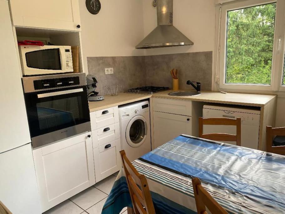 Petite Maison En Auvergne Giat Esterno foto